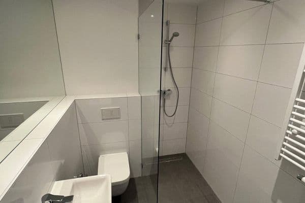 Pronájem bytu 2+1 50 m², Jahnstraße 96, Düsseldorf Pronájem bytu 2+1 50 m², Jahnstraße 96, Düsseldorf