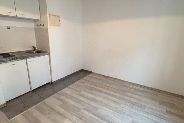 Pronájem bytu 1+1 22 m², Mannheim Pronájem bytu 1+1 22 m², Mannheim