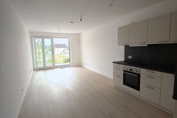 Pronájem bytu 2+1 57 m², Lilli-Kurowski-Straße 9, München, Bavorsko Pronájem bytu 2+1 57 m², Lilli-Kurowski-Straße 9, München, Bavorsko