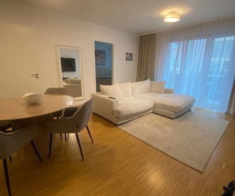 Pronájem bytu 2+1 53 m², Frankfurt am Main Pronájem bytu 2+1 53 m², Frankfurt am Main
