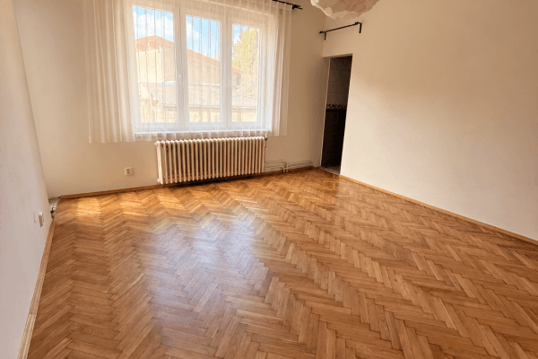 Pronájem bytu 4+1 95 m², Bedřicha Smetany, Český Brod, Středočeský kraj Pronájem bytu 4+1 95 m², Bedřicha Smetany, Český Brod, Středočeský kraj