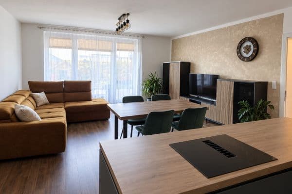 Prodej bytu 4+kk 102 m², Kardausova, Praha Prodej bytu 4+kk 102 m², Kardausova, Praha