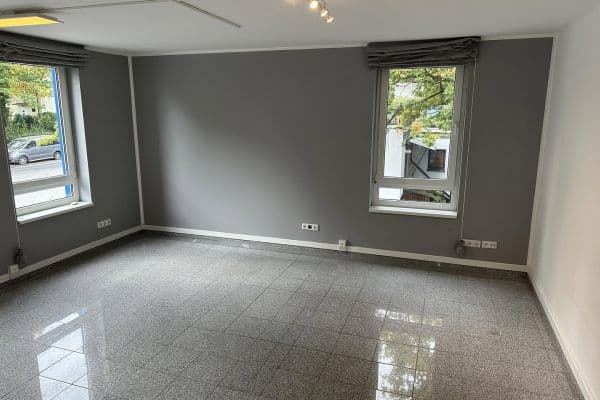 Pronájem bytu 3+1 80 m², Sülldorfer Landstraße 240, Hamburg Pronájem bytu 3+1 80 m², Sülldorfer Landstraße 240, Hamburg
