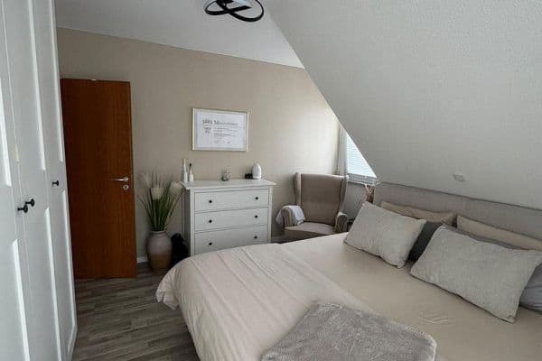 Pronájem bytu 3+1 85 m², Hans-Dümmlerstraße 1, Diepersdorf Pronájem bytu 3+1 85 m², Hans-Dümmlerstraße 1, Diepersdorf
