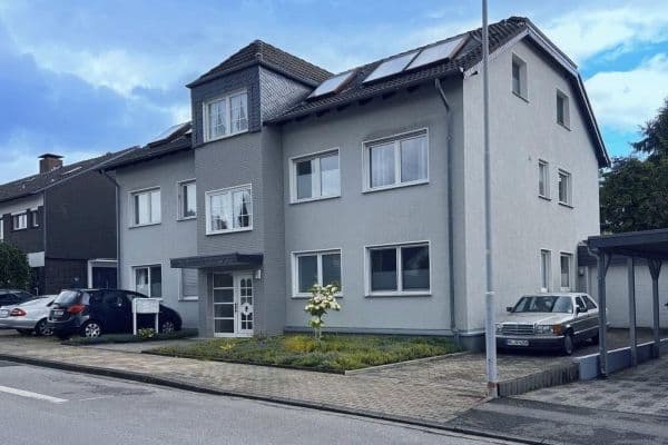 Pronájem bytu 2+1 75 m², Mülheim an der Ruhr Pronájem bytu 2+1 75 m², Mülheim an der Ruhr