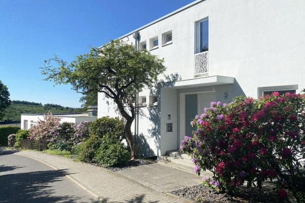 Prodej domu 264 m², pozemek 857 m², Glashütten Prodej domu 264 m², pozemek 857 m², Glashütten