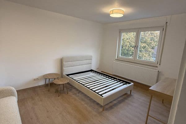 Pronájem bytu 1+kk 33 m², Forstr. 93, Stuttgart, Bádensko-Württembersko Pronájem bytu 1+kk 33 m², Forstr. 93, Stuttgart, Bádensko-Württembersko