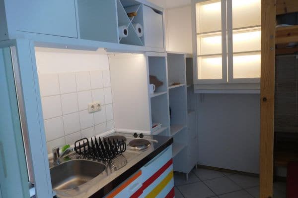 Prodej bytu 1+1 24 m², Köln Prodej bytu 1+1 24 m², Köln