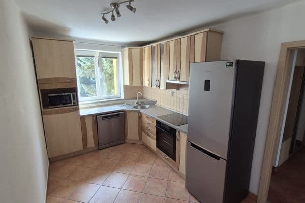 Pronájem bytu 2+1 54 m², Moskevská, Kladno Pronájem bytu 2+1 54 m², Moskevská, Kladno