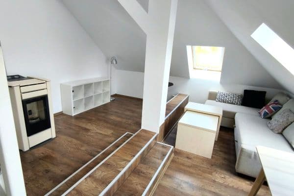 Pronájem bytu 2+1 46 m², Račianska, Pronájem bytu 2+1 46 m², Račianska,