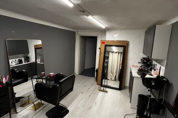 Pronájem nebytového prostoru 18 m², Hornokrčská, Praha Pronájem nebytového prostoru 18 m², Hornokrčská, Praha