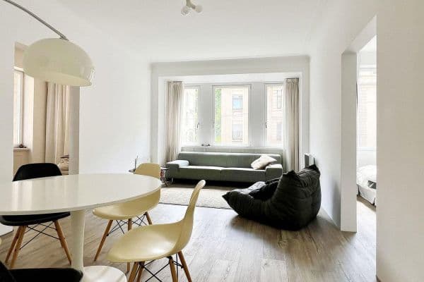 Prodej bytu 3+1 64 m², Stuttgart Prodej bytu 3+1 64 m², Stuttgart