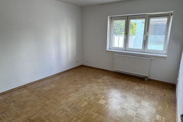 Pronájem bytu 2+1 42 m², Kirchstraße 46, Neustadt an der Weinstraße Pronájem bytu 2+1 42 m², Kirchstraße 46, Neustadt an der Weinstraße