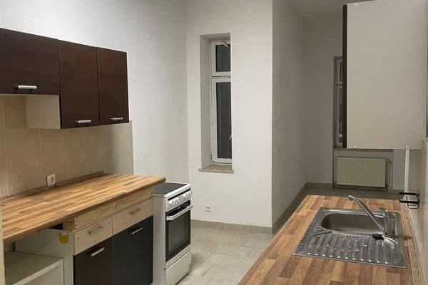 Pronájem bytu 2+1 66 m², Huygensstraße 8a, Leipzig Pronájem bytu 2+1 66 m², Huygensstraße 8a, Leipzig
