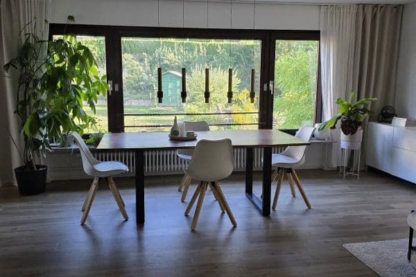 Pronájem bytu 3+1 114 m², Stuttgart, Bádensko-Württembersko Pronájem bytu 3+1 114 m², Stuttgart, Bádensko-Württembersko
