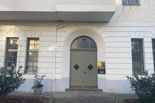 Prodej bytu 1+1 40 m², Güntzelstr.66, Berlin, Berlín Prodej bytu 1+1 40 m², Güntzelstr.66, Berlin, Berlín