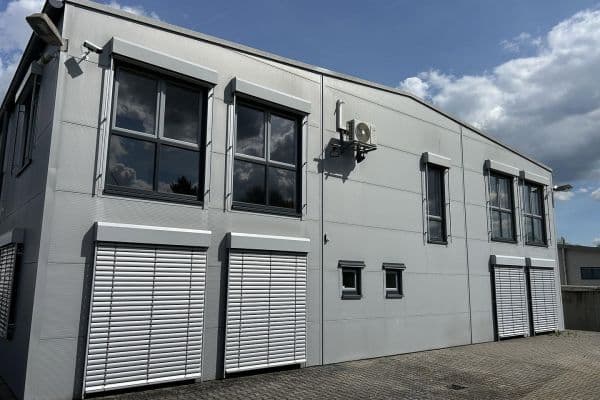 Pronájem kanceláře 130 m², Carl Zeiss Str. 8, Bad Camberg Pronájem kanceláře 130 m², Carl Zeiss Str. 8, Bad Camberg
