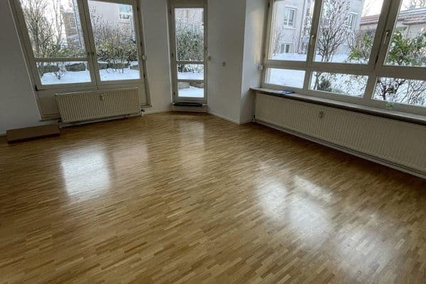 Pronájem bytu 2+kk 60 m², Stuttgart, Bádensko-Württembersko Pronájem bytu 2+kk 60 m², Stuttgart, Bádensko-Württembersko