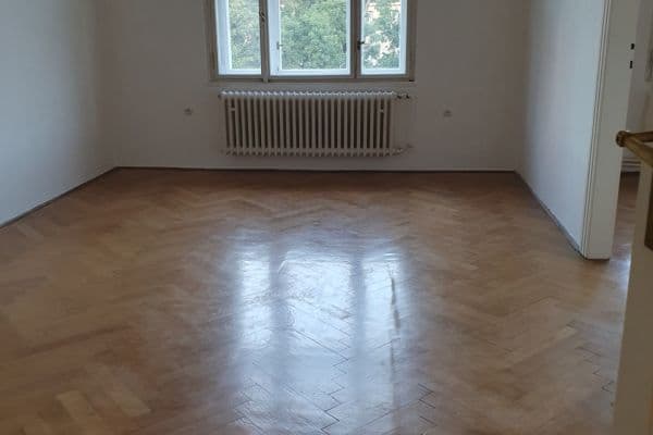 Pronájem bytu 3+kk 95 m², U Starého hřbitova, Praha Pronájem bytu 3+kk 95 m², U Starého hřbitova, Praha