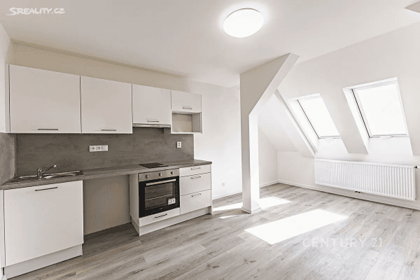 Pronájem bytu 2+kk 33 m², Humna, Kladno, Středočeský kraj Pronájem bytu 2+kk 33 m², Humna, Kladno, Středočeský kraj