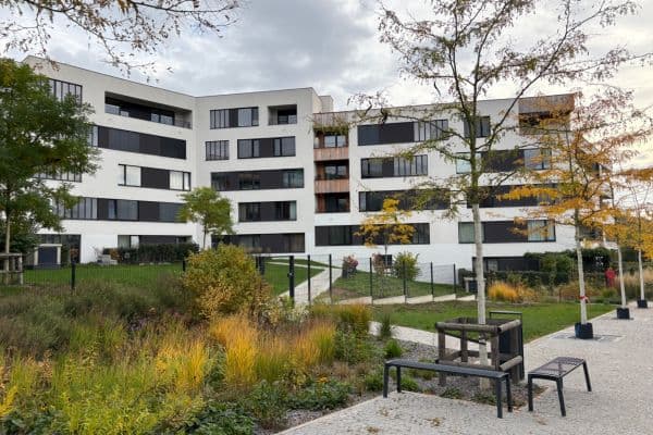 Pronájem bytu 1+kk 40 m², Skálové, Praha Pronájem bytu 1+kk 40 m², Skálové, Praha