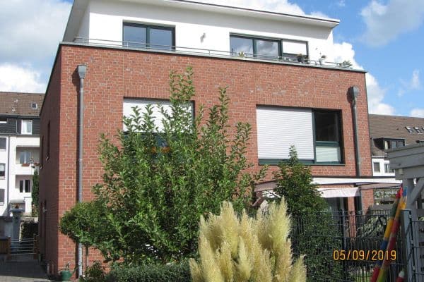 Pronájem bytu 2+1 63 m², Düsseldorf Pronájem bytu 2+1 63 m², Düsseldorf