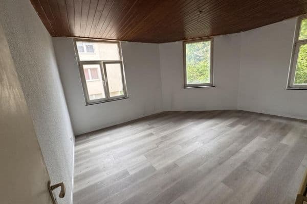 Pronájem bytu 3+1 72 m², Dammstr. 17, Pforzheim, Bádensko-Württembersko Pronájem bytu 3+1 72 m², Dammstr. 17, Pforzheim, Bádensko-Württembersko