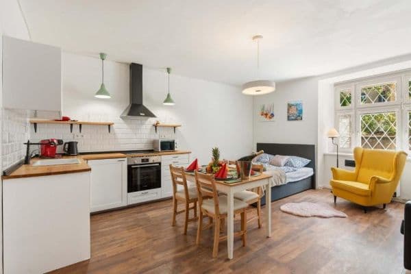Pronájem bytu 2+1 84 m², Moravská, Praha Pronájem bytu 2+1 84 m², Moravská, Praha