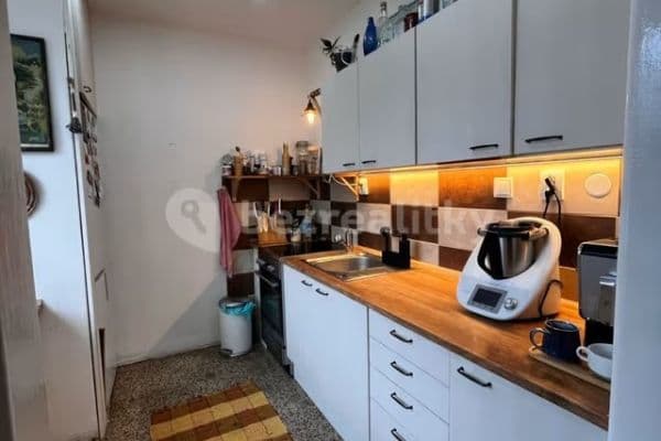 Prodej bytu 2+1 50 m², Krnovská, Praha Prodej bytu 2+1 50 m², Krnovská, Praha
