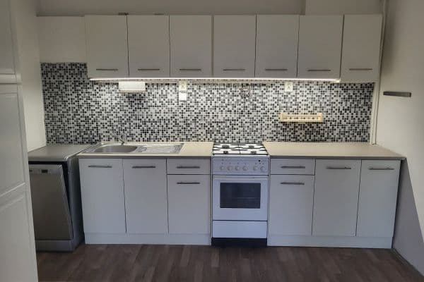 Pronájem bytu 2+kk 48 m², Lucemburská, Praha Pronájem bytu 2+kk 48 m², Lucemburská, Praha