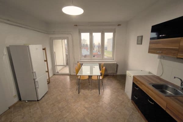 Pronájem bytu 2+1 76 m², Dukelská, Olomouc Pronájem bytu 2+1 76 m², Dukelská, Olomouc