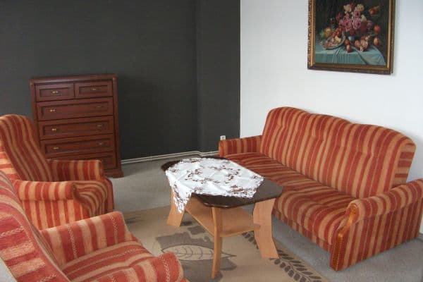 Pronájem bytu 2+1 68 m², Dlouhá, Karlovy Vary Pronájem bytu 2+1 68 m², Dlouhá, Karlovy Vary