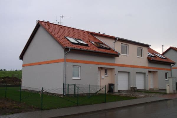 Pronájem domu 149 m², pozemek 378 m², Kemrova, Praha Pronájem domu 149 m², pozemek 378 m², Kemrova, Praha