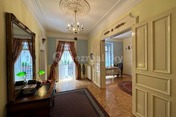 Pronájem bytu 4+1 90 m², Všehrdova, Pronájem bytu 4+1 90 m², Všehrdova,