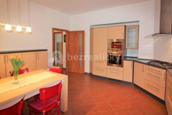 Pronájem bytu 2+1 68 m², U Okrouhlíku, Praha Pronájem bytu 2+1 68 m², U Okrouhlíku, Praha