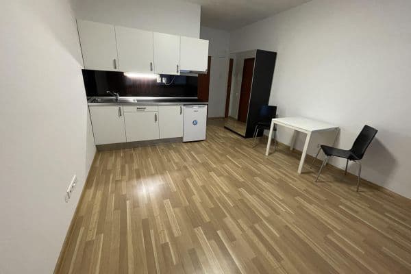 Pronájem bytu 1+kk 25 m², Provazníkova, Pronájem bytu 1+kk 25 m², Provazníkova,