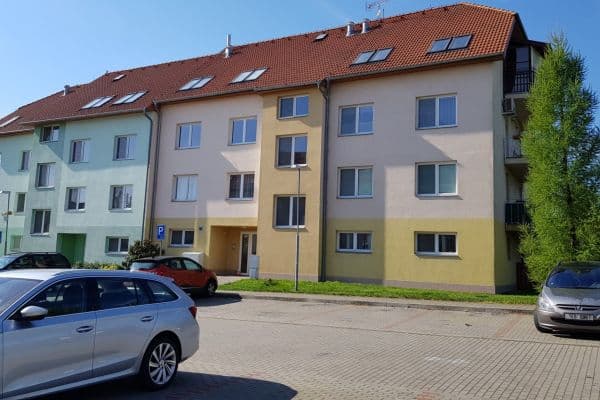 Pronájem bytu 2+1 60 m², Pionýrská, Hustopeče, Jihomoravský kraj Pronájem bytu 2+1 60 m², Pionýrská, Hustopeče, Jihomoravský kraj