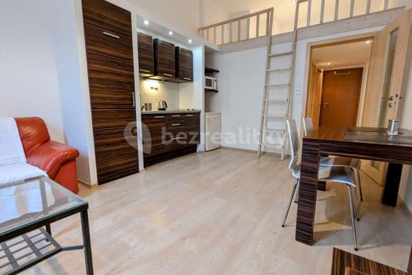 Pronájem bytu 1+kk 36 m², Špitálská, Pronájem bytu 1+kk 36 m², Špitálská,