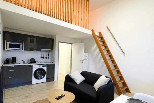 Pronájem bytu 1+kk 30 m², Na Maninách, Praha Pronájem bytu 1+kk 30 m², Na Maninách, Praha