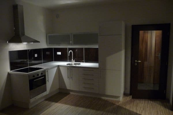 Pronájem bytu 2+kk 41 m², Bedřicha Smetany, České Budějovice Pronájem bytu 2+kk 41 m², Bedřicha Smetany, České Budějovice