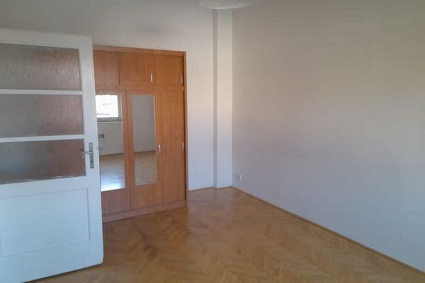 Pronájem bytu 1+1 35 m², Cetyňská, Pronájem bytu 1+1 35 m², Cetyňská,