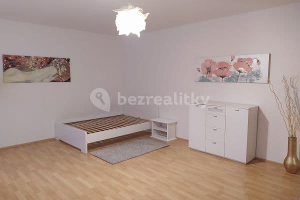 Pronájem bytu 1+kk 41 m², Slévačská, Praha Pronájem bytu 1+kk 41 m², Slévačská, Praha