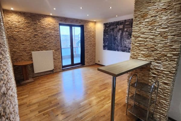 Pronájem bytu Garsoniéra 36 m², Podolská, Praha Pronájem bytu Garsoniéra 36 m², Podolská, Praha