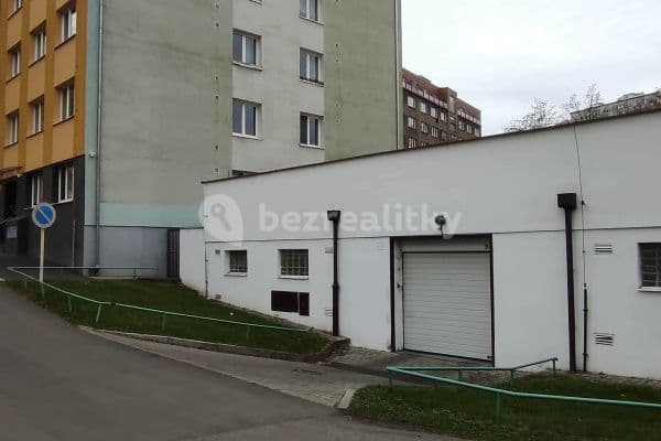 Pronájem garáže 14 m², Adamovská, Praha 4 Pronájem garáže 14 m², Adamovská, Praha 4