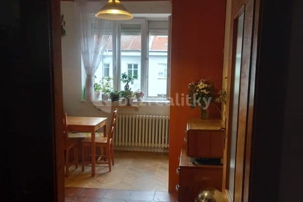 Pronájem bytu 1+1 53 m², V Zálomu, Praha Pronájem bytu 1+1 53 m², V Zálomu, Praha