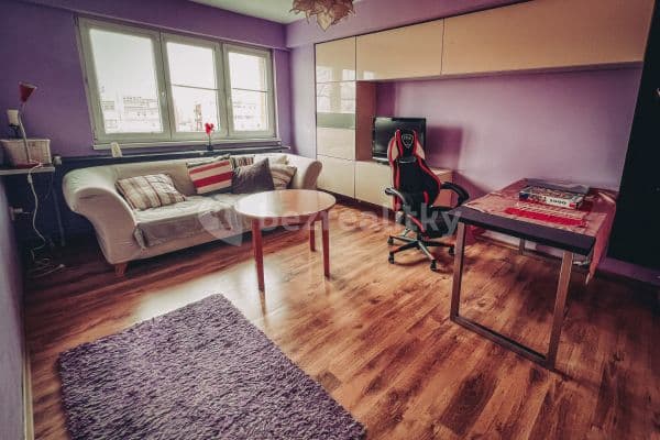 Pronájem bytu 2+1 65 m², Petra Křičky, Pronájem bytu 2+1 65 m², Petra Křičky,