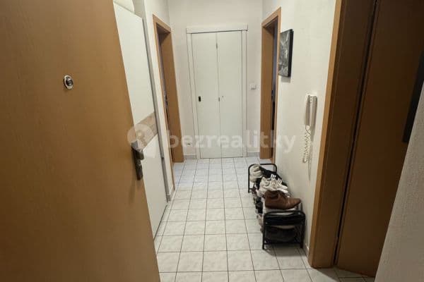 Pronájem bytu 2+kk 57 m², Jozefa Gabčíka, Pardubice Pronájem bytu 2+kk 57 m², Jozefa Gabčíka, Pardubice