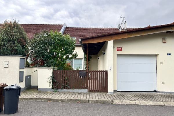 Pronájem domu 120 m², pozemek 250 m², Domanovická,  Pronájem domu 120 m², pozemek 250 m², Domanovická,