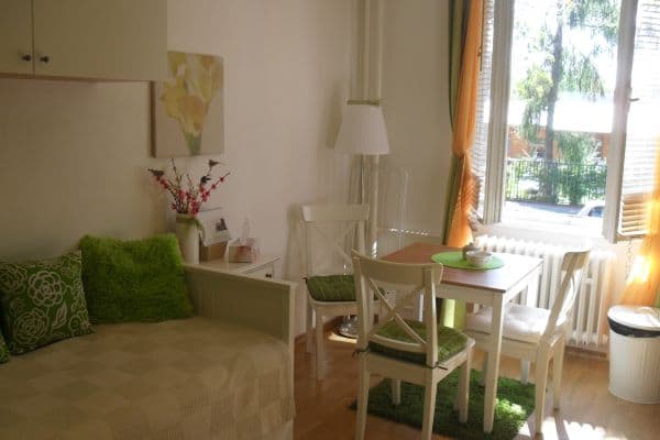 Pronájem bytu Garsoniéra 21 m², Dvouletky, Praha Pronájem bytu Garsoniéra 21 m², Dvouletky, Praha