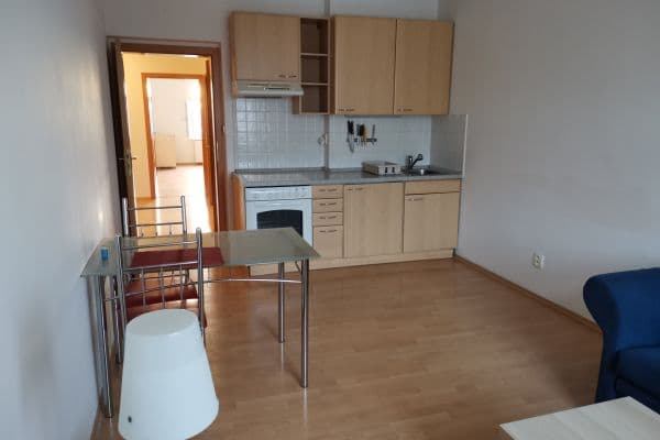 Pronájem bytu 2+kk 45 m², Na Topolce, Hlavní město Praha Pronájem bytu 2+kk 45 m², Na Topolce, Hlavní město Praha